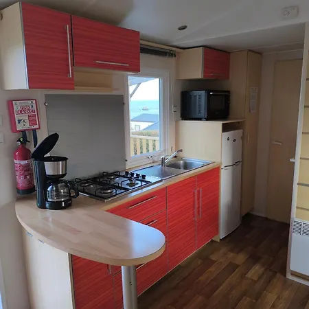 Le Champ De Vagues A 캠프장 르 포르텔