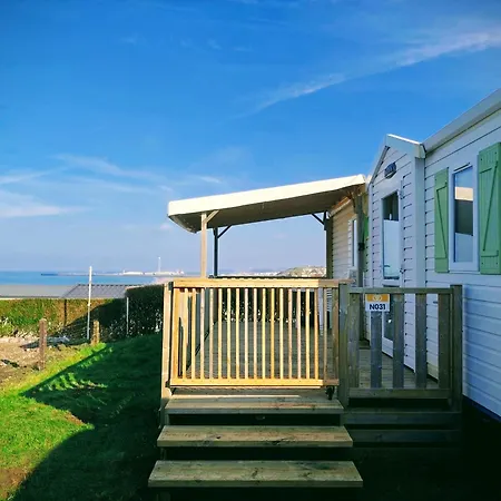 Kemping Le Champ De Vagues A